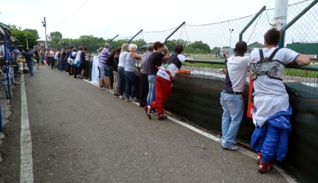  Los Spectators 